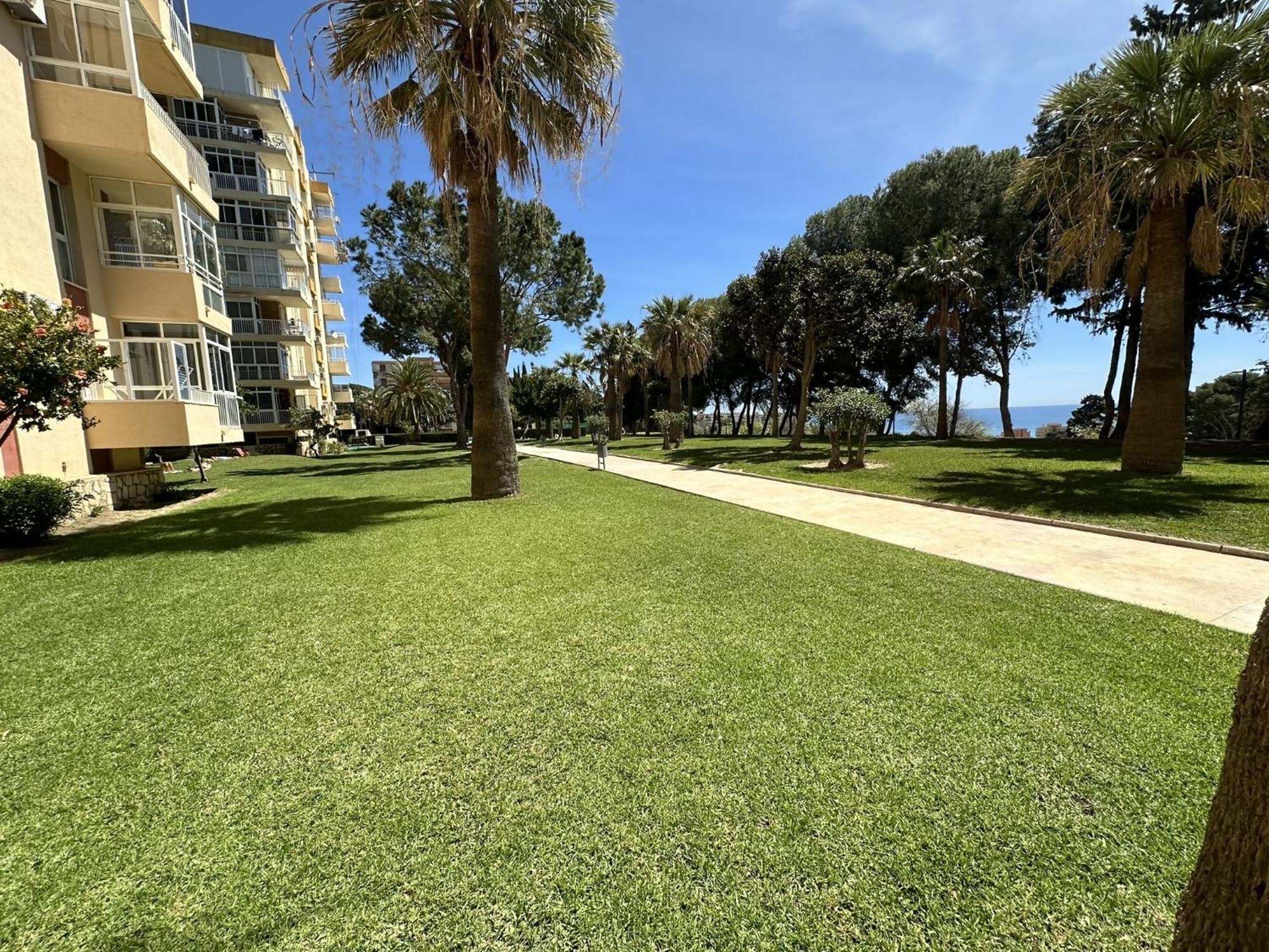 Estudio Agata Con Piscina A 800M De La Playa Benalmádena Eksteriør bilde